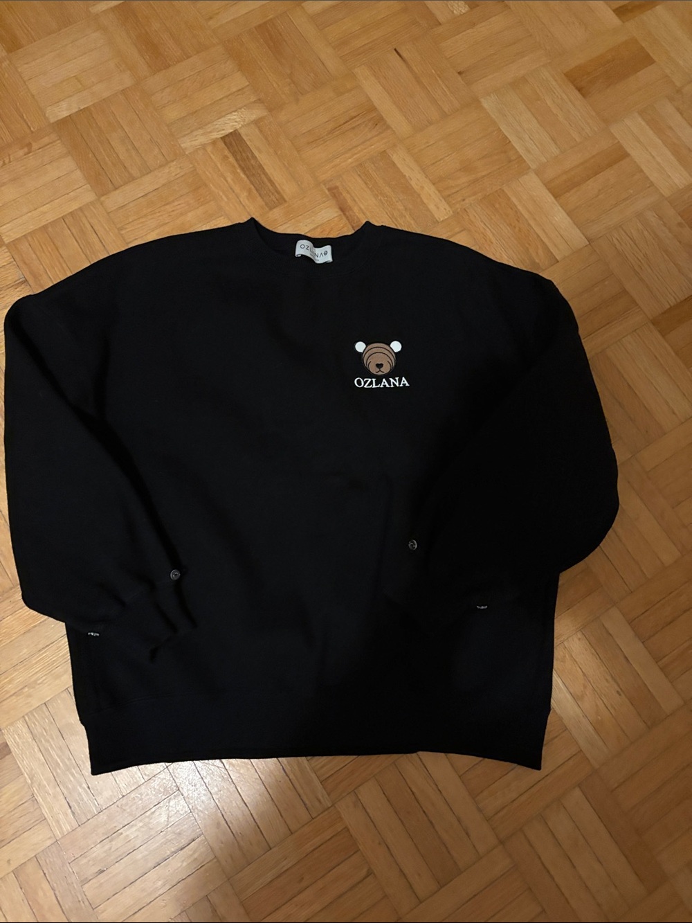 Ozlana Black Crewneck Sweatshirt with Bear Embroidery